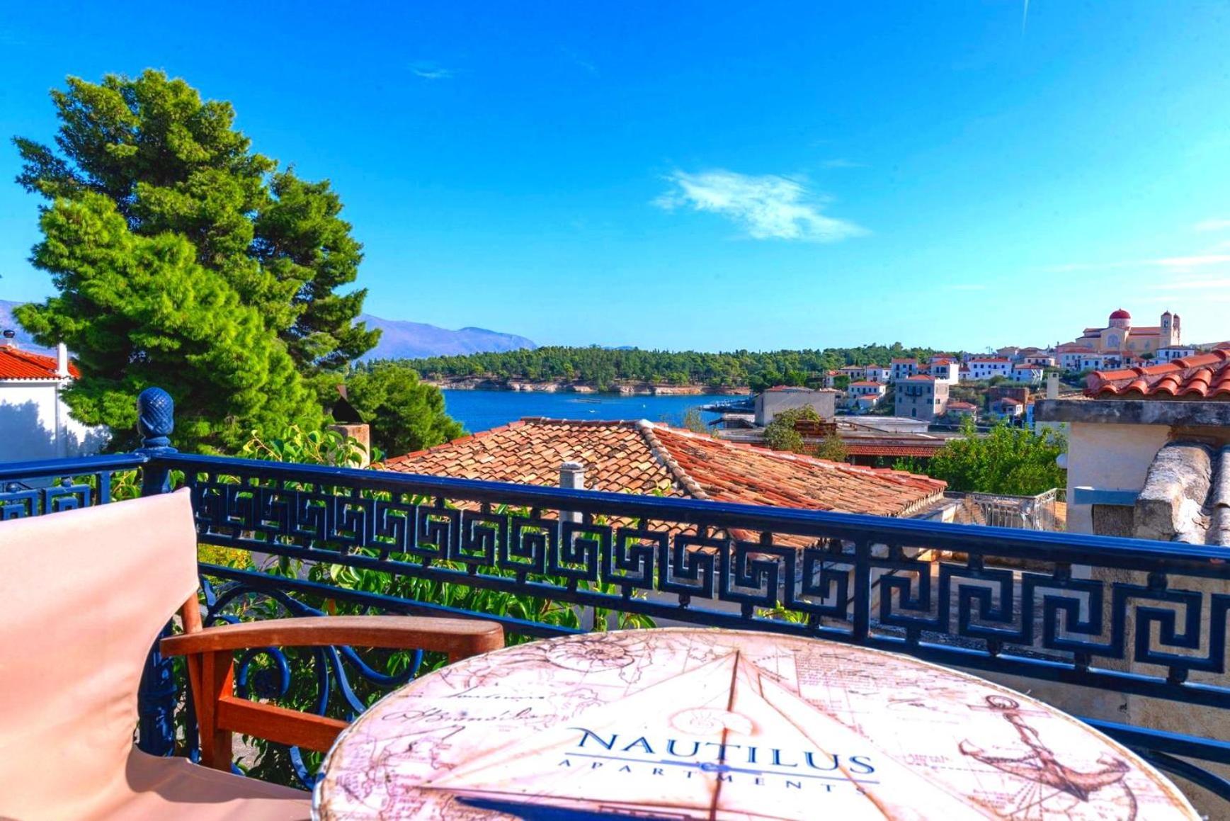 Nautilus Luxury Suites Galaxídhion Eksteriør billede