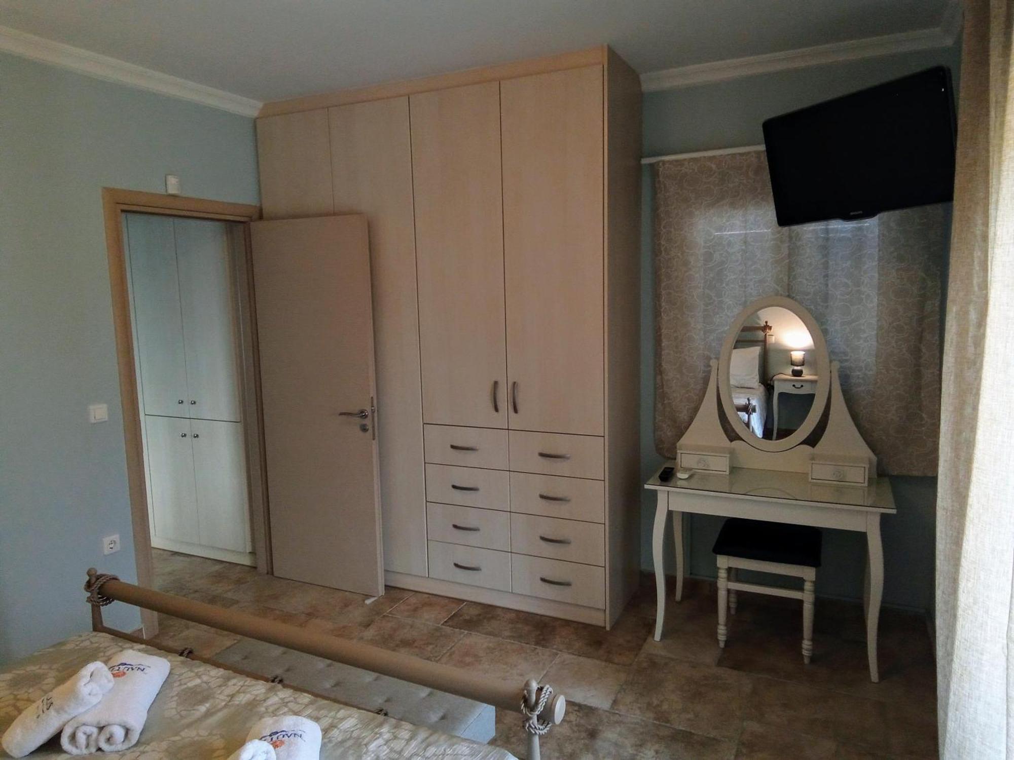 Nautilus Luxury Suites Galaxídhion Værelse billede